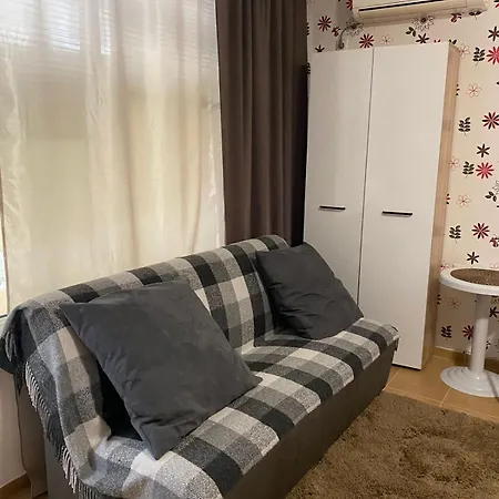 Flat Near The Sea Daire *