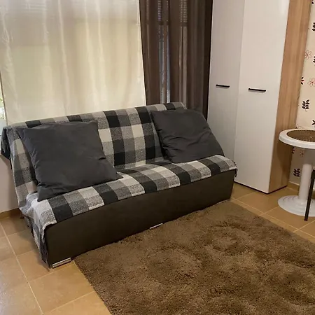 Flat Near The Sea Daire *