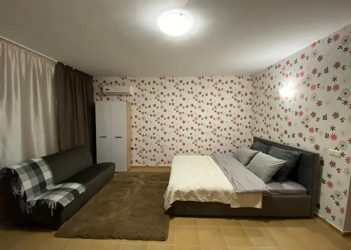 Апартамент Flat Near The Sea