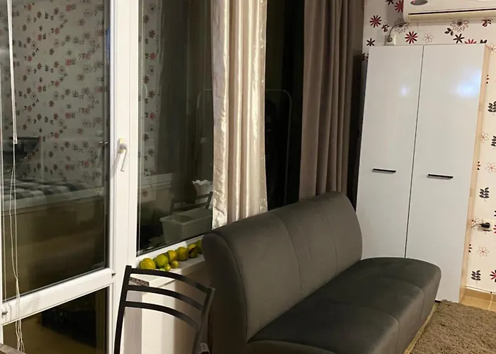 Апартамент Flat Near The Sea Поморие